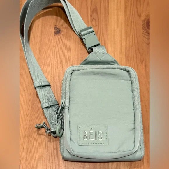 NWOT BÉIS ‘The Sport Sling’ Crossbody in Slate - Picture 3 of 7